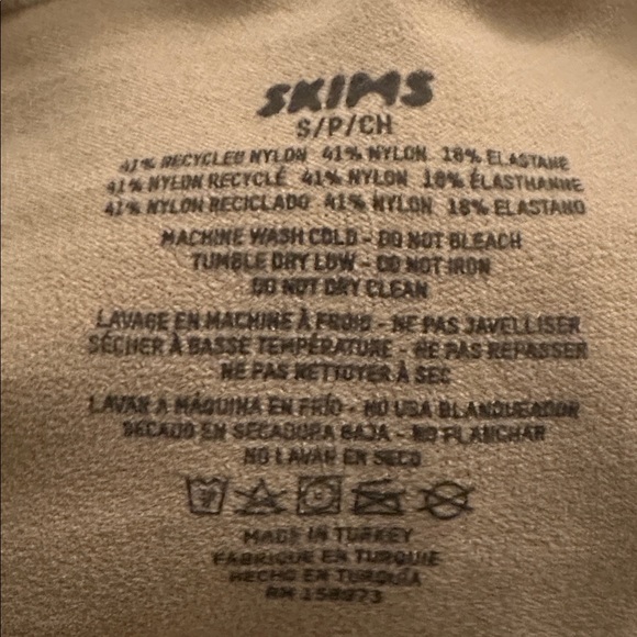 Skims Seamless Sculpt Mid Tights Shorts - Picture 4 of 7